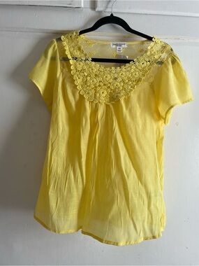 JohnPaulRichard petite Yellow Lace-Yoke Short-Sleeve Blouse
